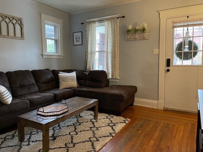 Building Photo - KAI- MARSH Unit #1- 2605 Marsh Ave. Rental