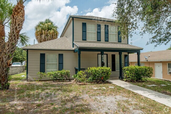 Building Photo - Newly renovated 3-bedroom, 2-bathroom home...