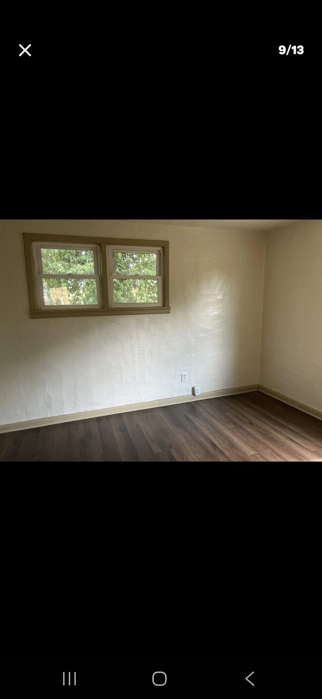 Photo - 346 Blackburn Ave