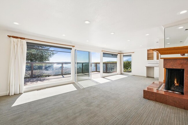 Photo - Bay View Home In Peacock Gap