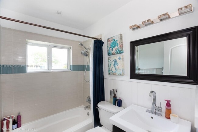 Photo - 5901 NE 4th Ave