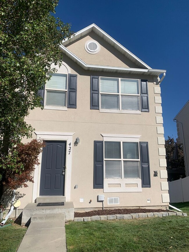 Draper Town Home w/3 bed, 2 1/2 bath and g... - Draper Town Home w/3 bed, 2 1/2 bath and g...