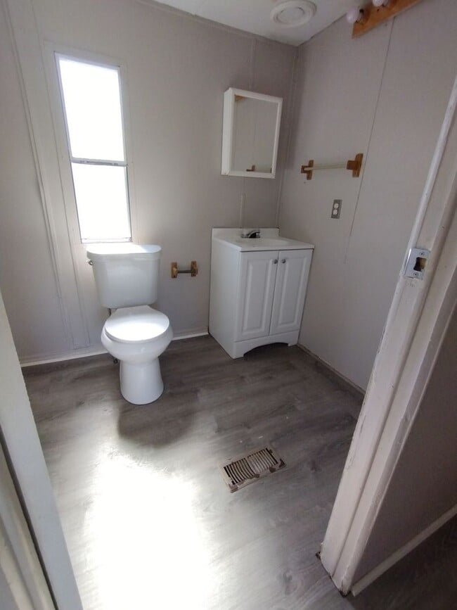 Photo - 3 Bedroom/2 Bath home on large fenced lot