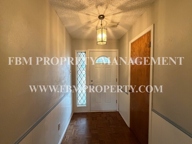 Photo - 1103 Scarlet Oaks Cir