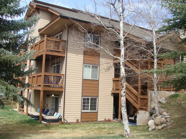 Building Photo - 1902 Crazy Horse Cir Rental