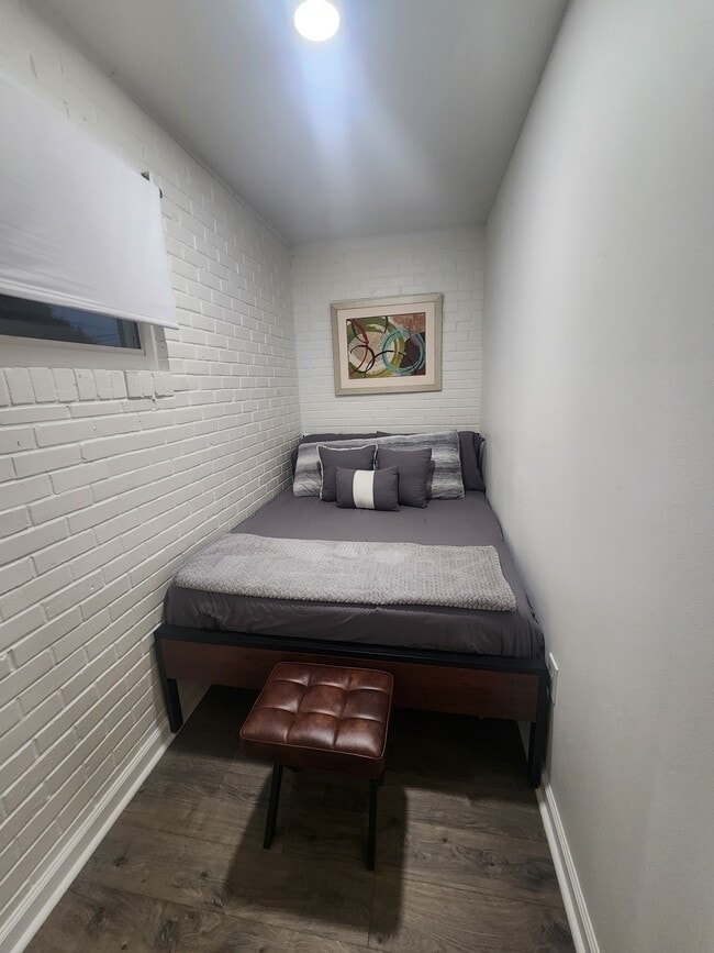 Photo - West Grant St Apartments