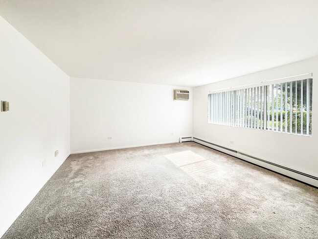 Photo - 17812 Oak Park Ave Unidad 1S