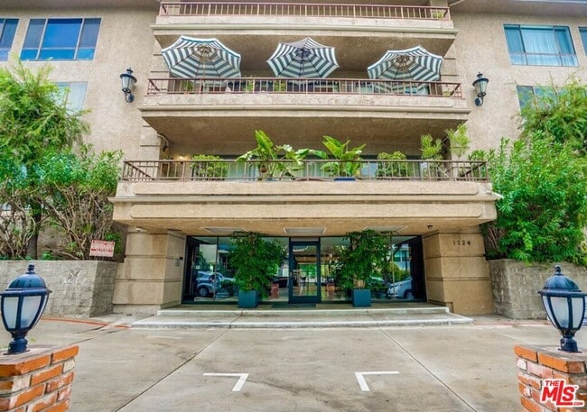 Building Photo - 1124 Kings Rd Unit 102 Rental