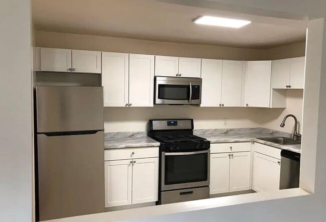 Photo - Nicely Updated Terrace Level 1/1 condo