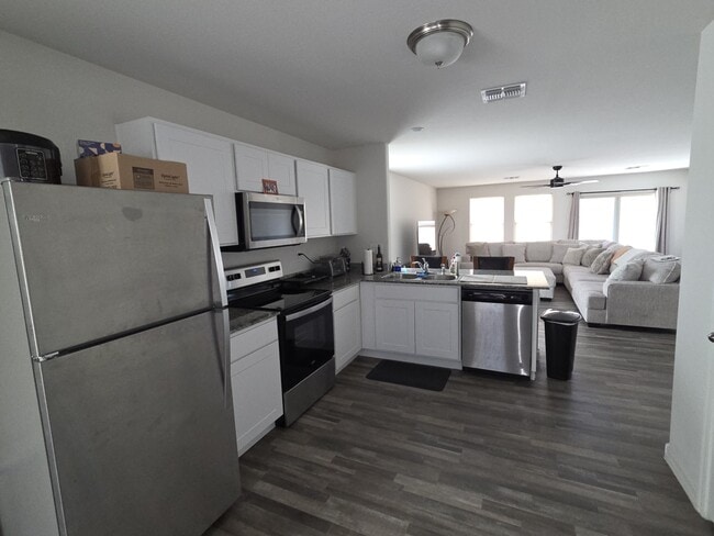 Photo - 2061 E Julian Dr