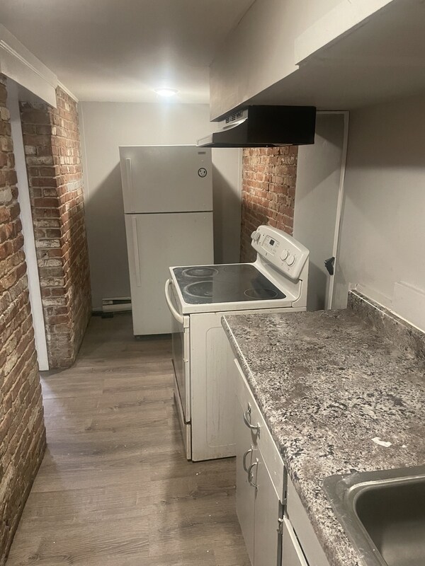 Photo - 146 Clinton St