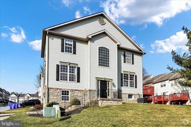 Building Photo - Available Now - 3 Bedroom Home in Dallasto...