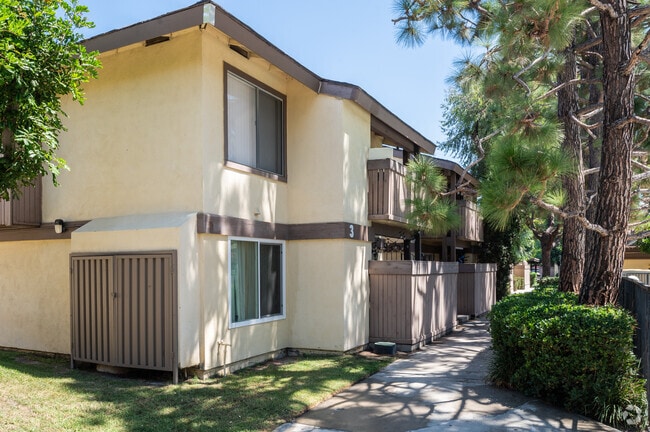 Building Photo - Park Plaza Apartments