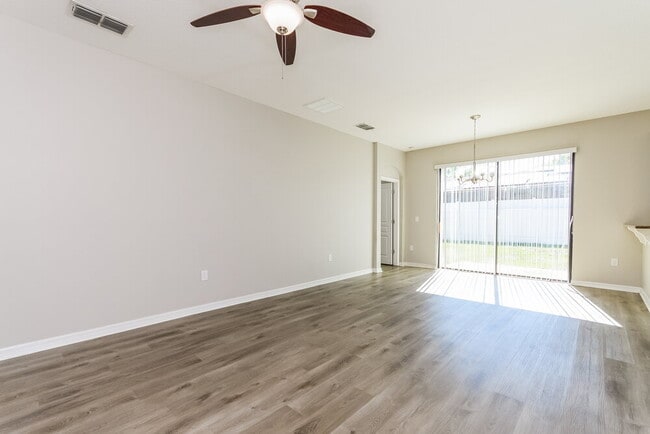 Photo - 1090 Hermosa Way