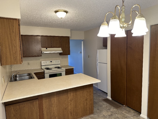 Photo - 624 Cumberland Dr Unit 709 Devonshire