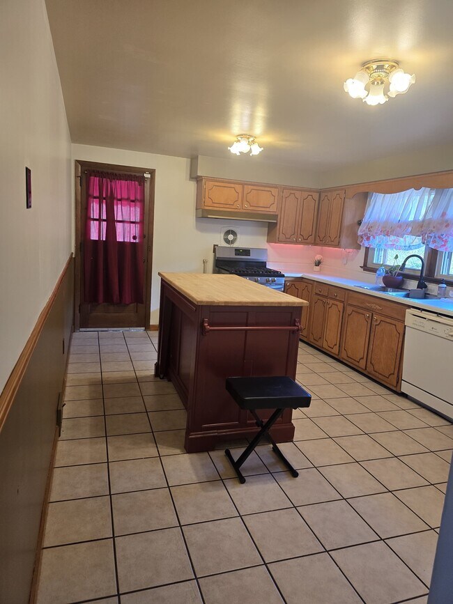 Photo - 68 Lilmont Dr