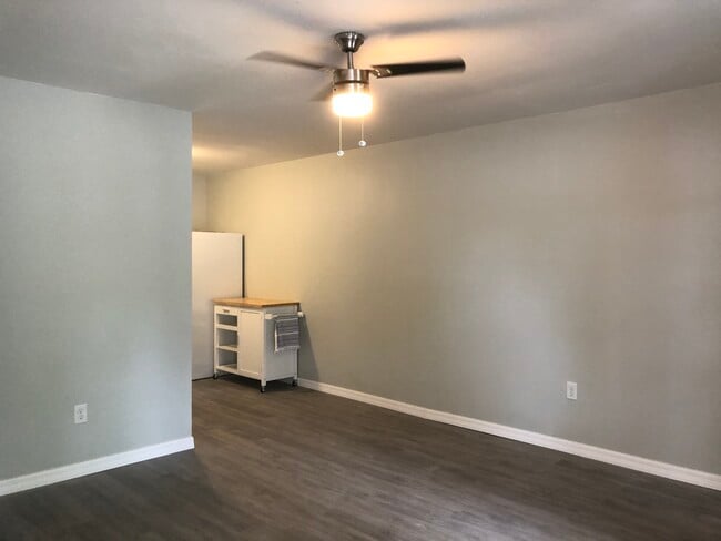 Living Room - Please note property is currently occupied. - 9803 N Aster Ave Unit A