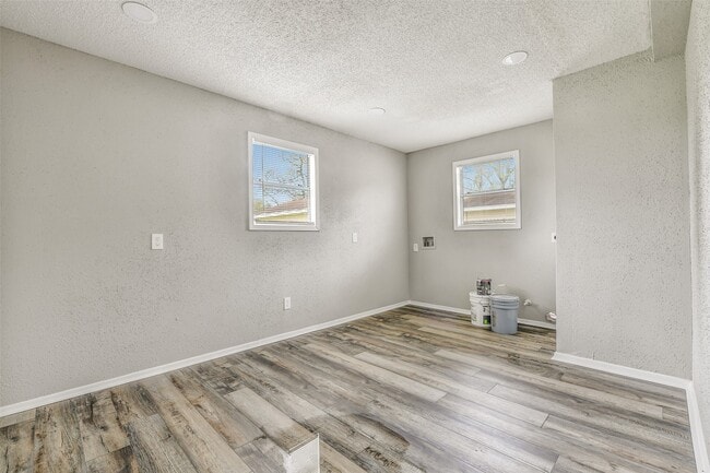 Photo - 405 Cherry St