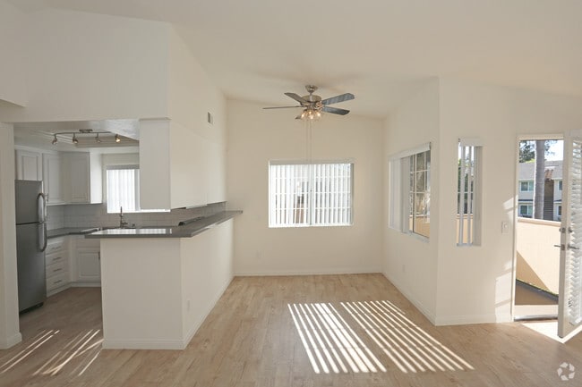 Renovated 1 Bedroom Upstairs