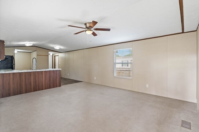 Photo - 16543 Tremont Dr