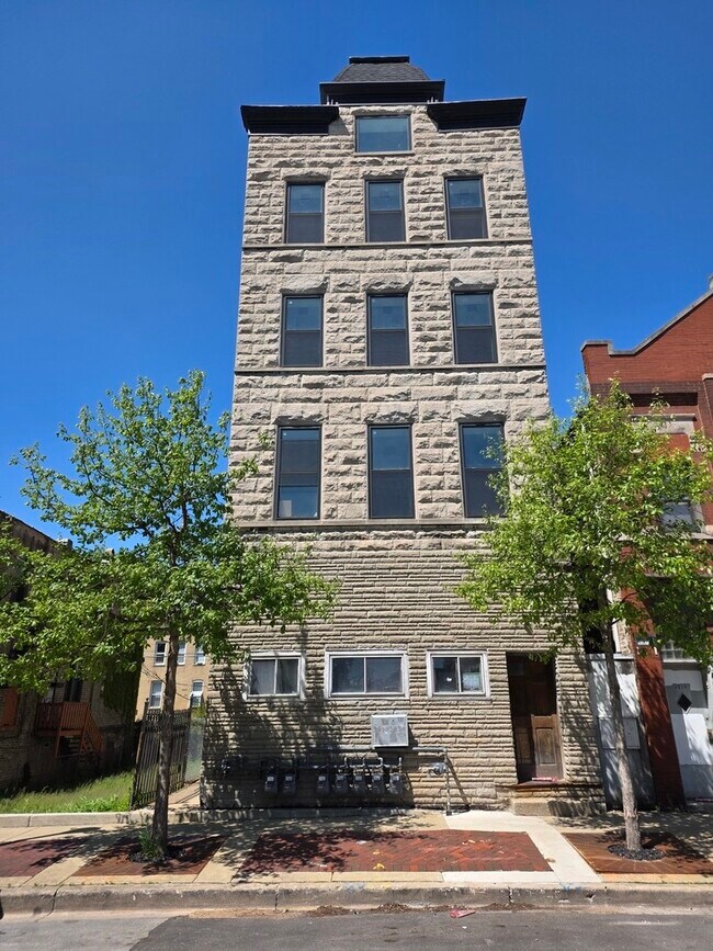 Photo - 3216 S Morgan St Unit 2F
