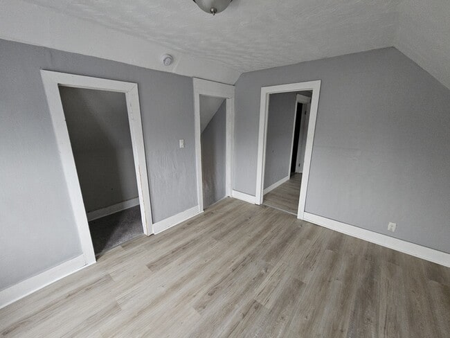 Photo - 10602 Earle Ave Unit 3