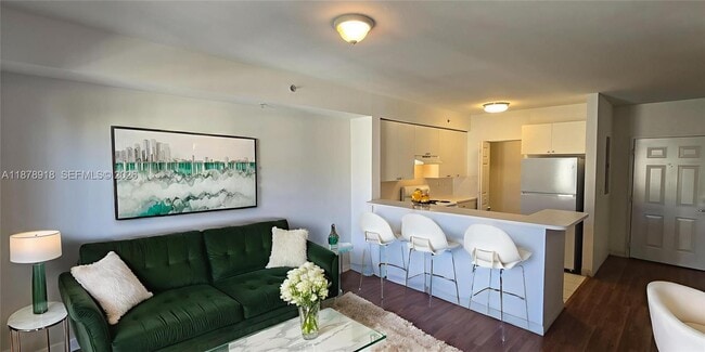 Building Photo - 11060 SW 196th St Unit 401