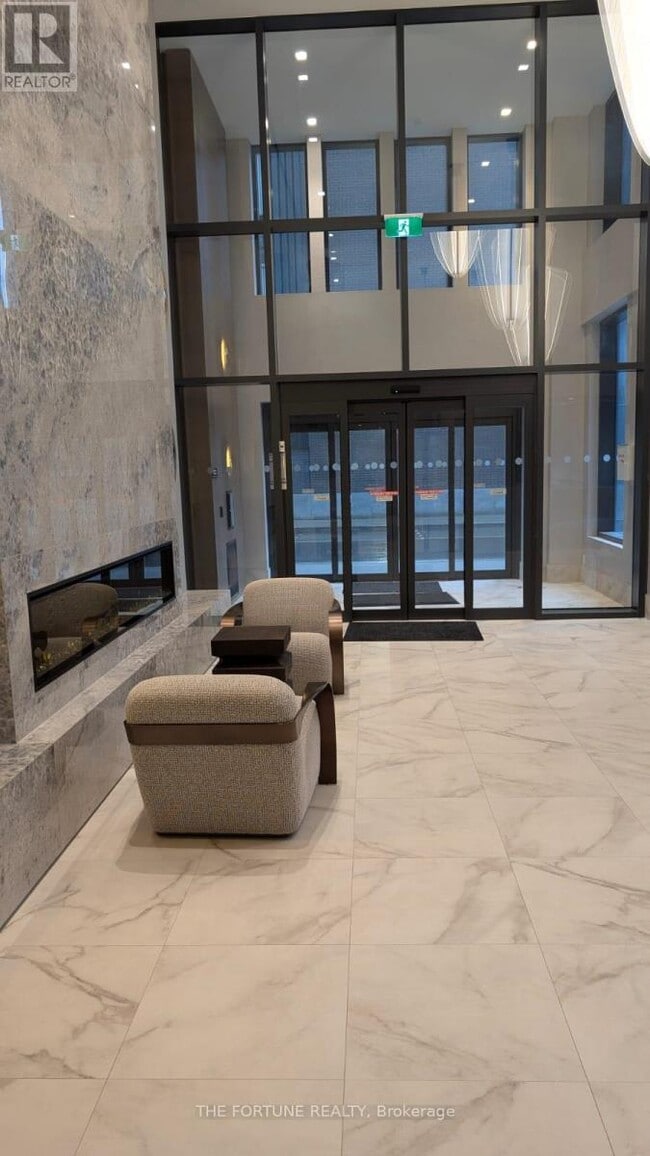 Photo - 75 James St S Unit 2914