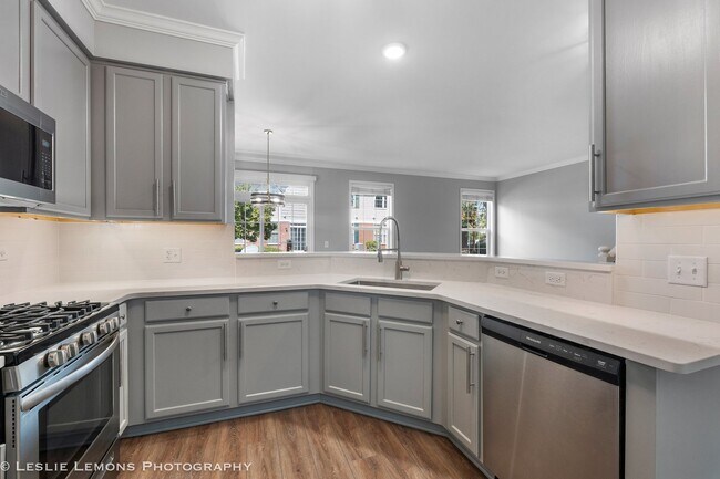 Photo - 24022 Walnut Cir