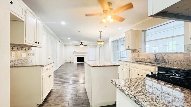 Photo - 1114 Knoll Crest Ct