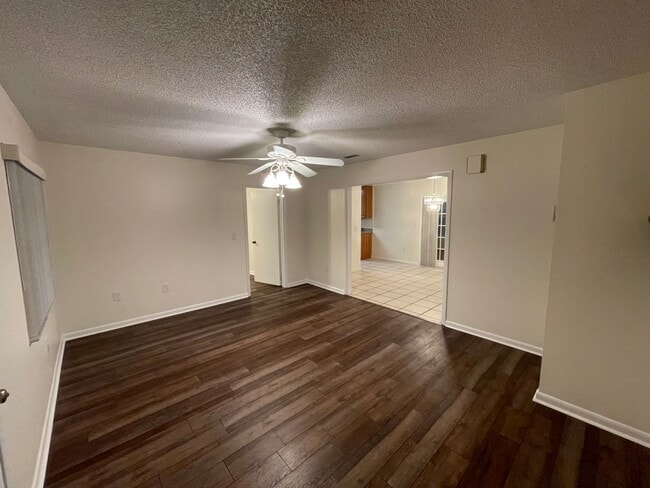 606 Second Ave