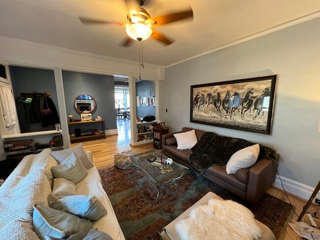 Fun architecture with built-in bookshelves - 812 Stockley Gdns Unit #5