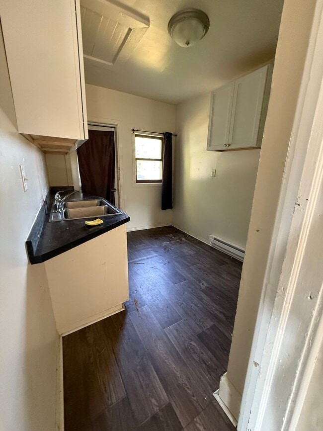 736 Hobart St Unidad 736 1/2 Hobart St