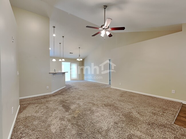Photo - 128 Heartstone Cir