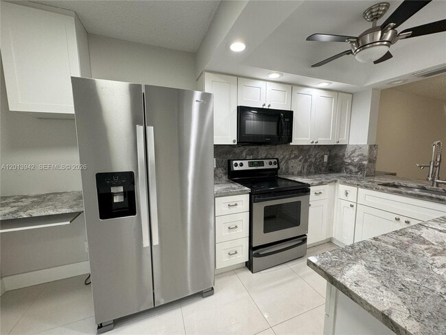 Photo - 1929 SW 15th St Unit 41