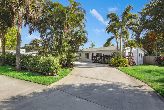 Photo - 466 Tequesta Dr House
