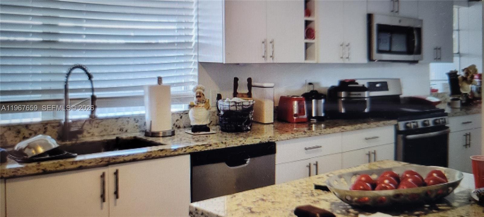 Photo - 998 E 29th St