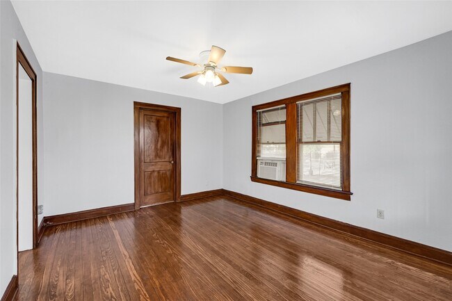 Building Photo - 1707 Sidney St