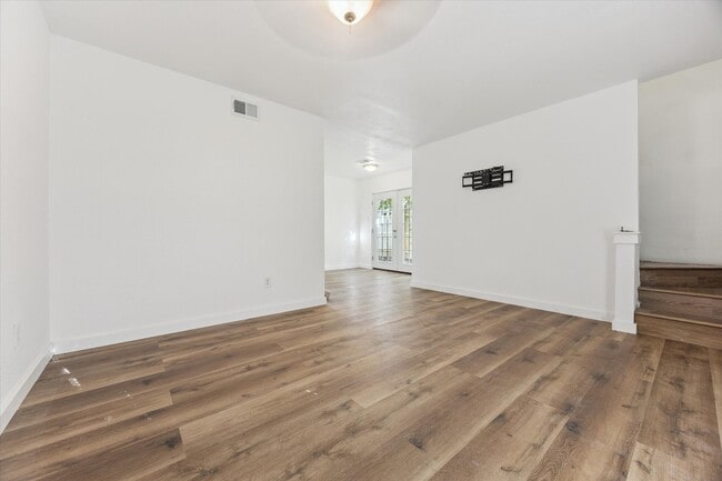 Photo - 1936 Upland Dr