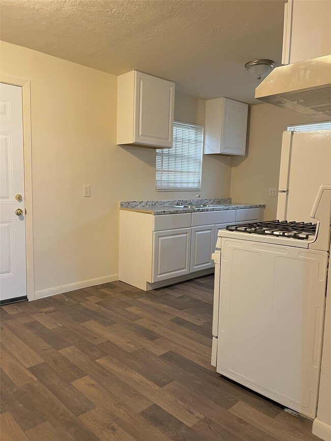 Photo - 7306 Conley St