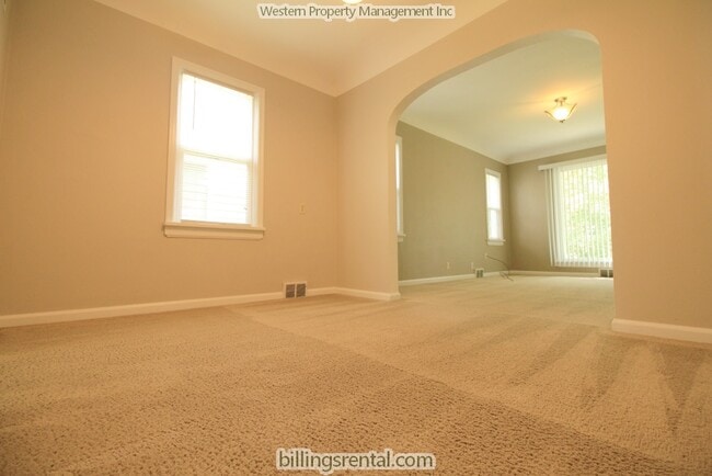 Dining Area - 743 Wyoming Ave