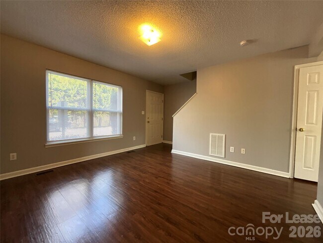 Photo - 1520 N Main Ave Unit 20