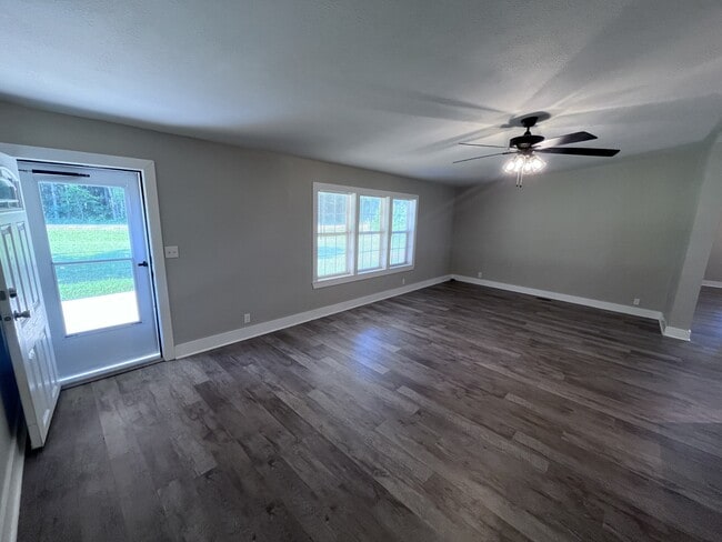 Photo - 2584 Black Jack Rd