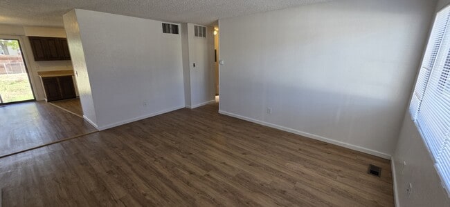 Photo - 482-32 1/8 32 1/8 Rd