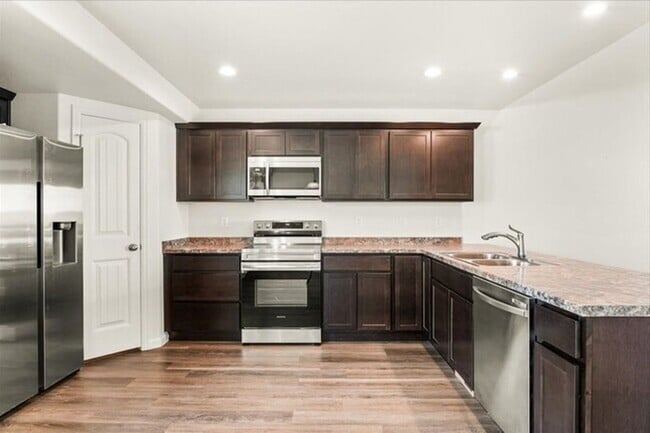 Photo - 3 BEDROOM 2 AND A HALF BATH NEWER CONSTRUCTION TWINHOME IN HARMONY VALLEY