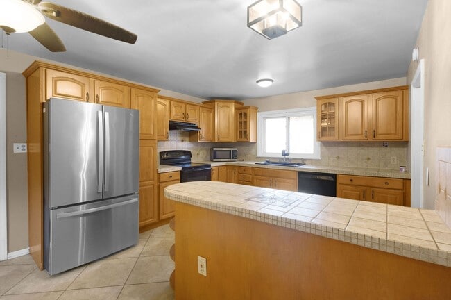 Photo - 4 Bed 2 Bath Home for Rent !