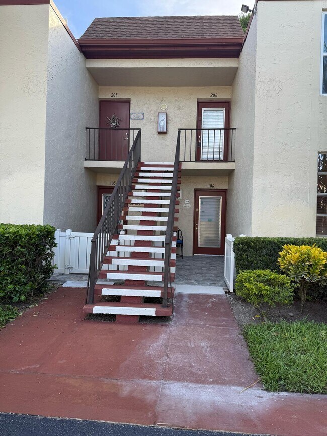 Building Photo - 8 Willowbrook Ln Unit 106 Rental