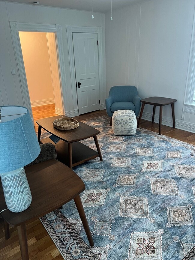 Photo - 526-528-528 S Market St Unit 528 1.5