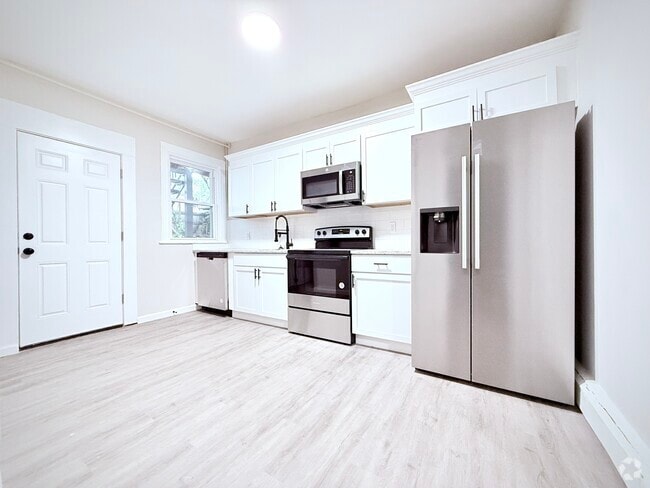 Building Photo - 37 Southfield Ave Rental