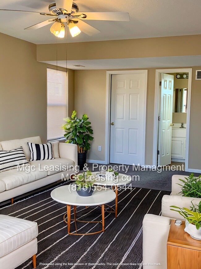 Photo - 816 NE Westwind Ln